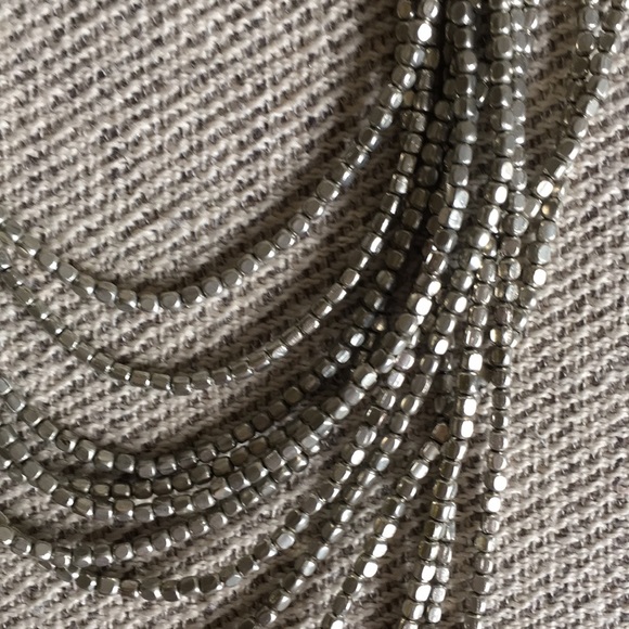 Sliver beaded draping necklace - Picture 2 of 2